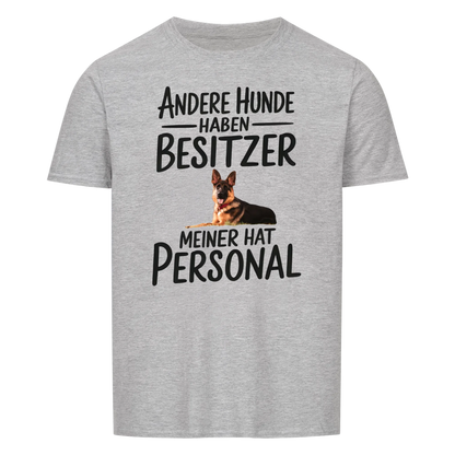 Leine führt er