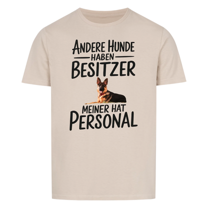 Leine führt er